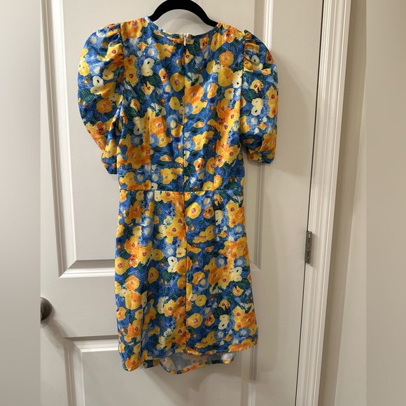 Dress - Picture 2 of 3